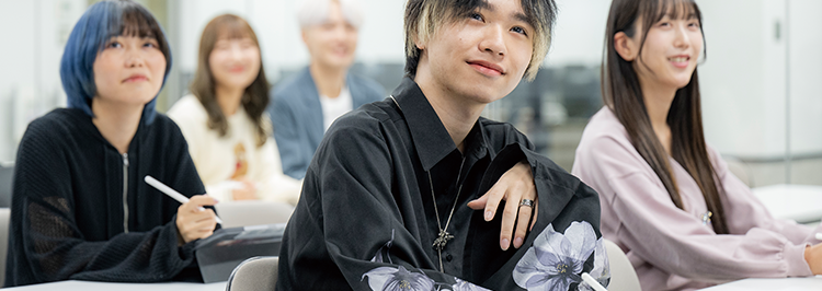 マンガ・イラストの専門校 東京 | 大阪 | 名古屋
KADOKAWA マンガアカデミー 大学部
POWERED BY VANTAN
KADOKAWA Group
大学部 | 連携する通信制大学で大卒資格を取得
描くことで生きていく!
プロのマンガ家を育成します
KADOKAWAグループ全面バックアップ
マンガ・イラスト・ノベルを学ぶ大学部
現役プロ漫画家
専門スキルと大学資格
による直接添削
ダブルで取得できる